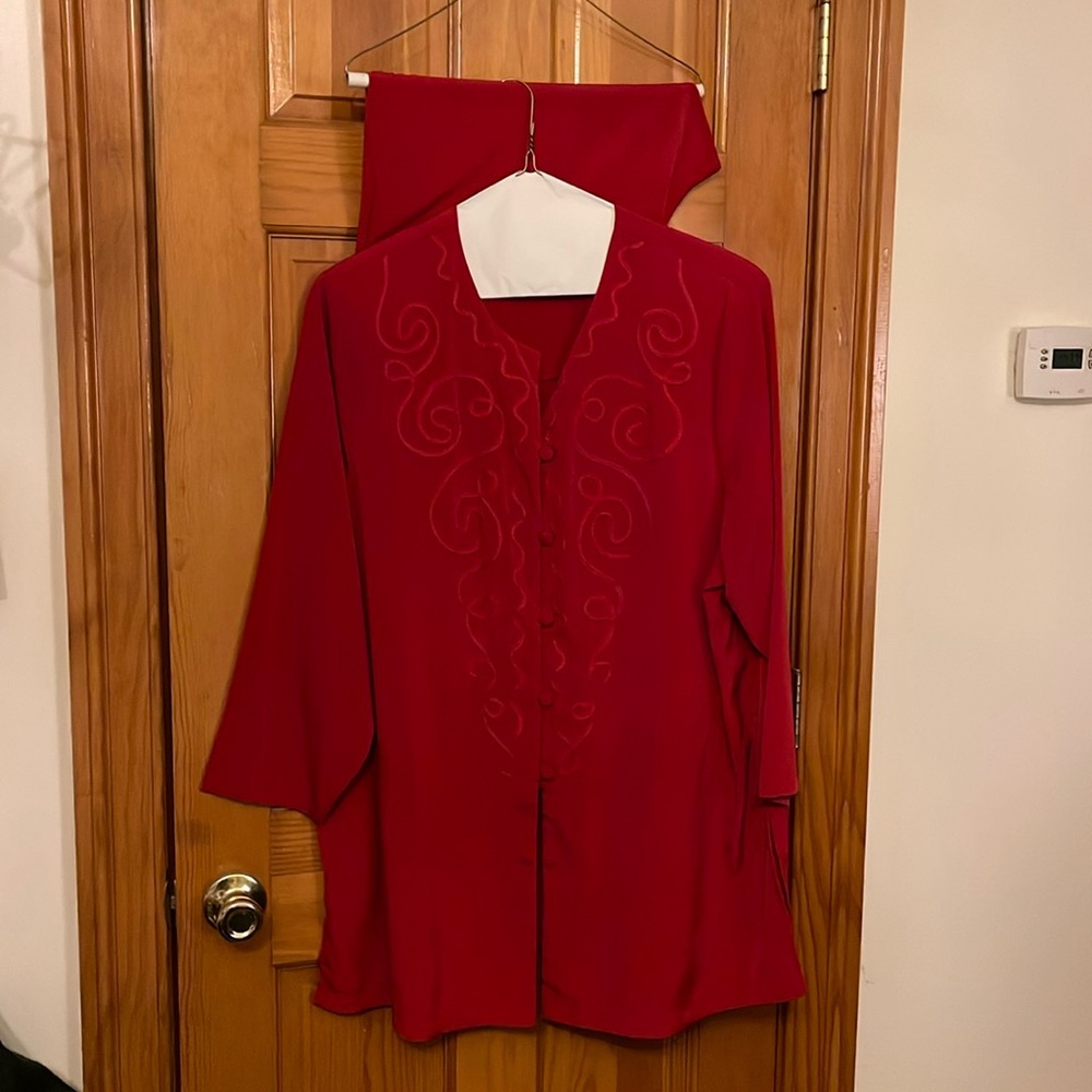Gorgeous Women’s Plus 1X Crimson Pantsuit